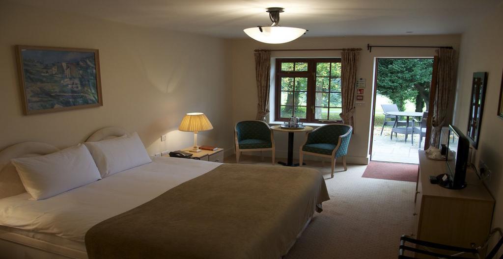 Hostal Donnington Grove Newbury  Exterior foto